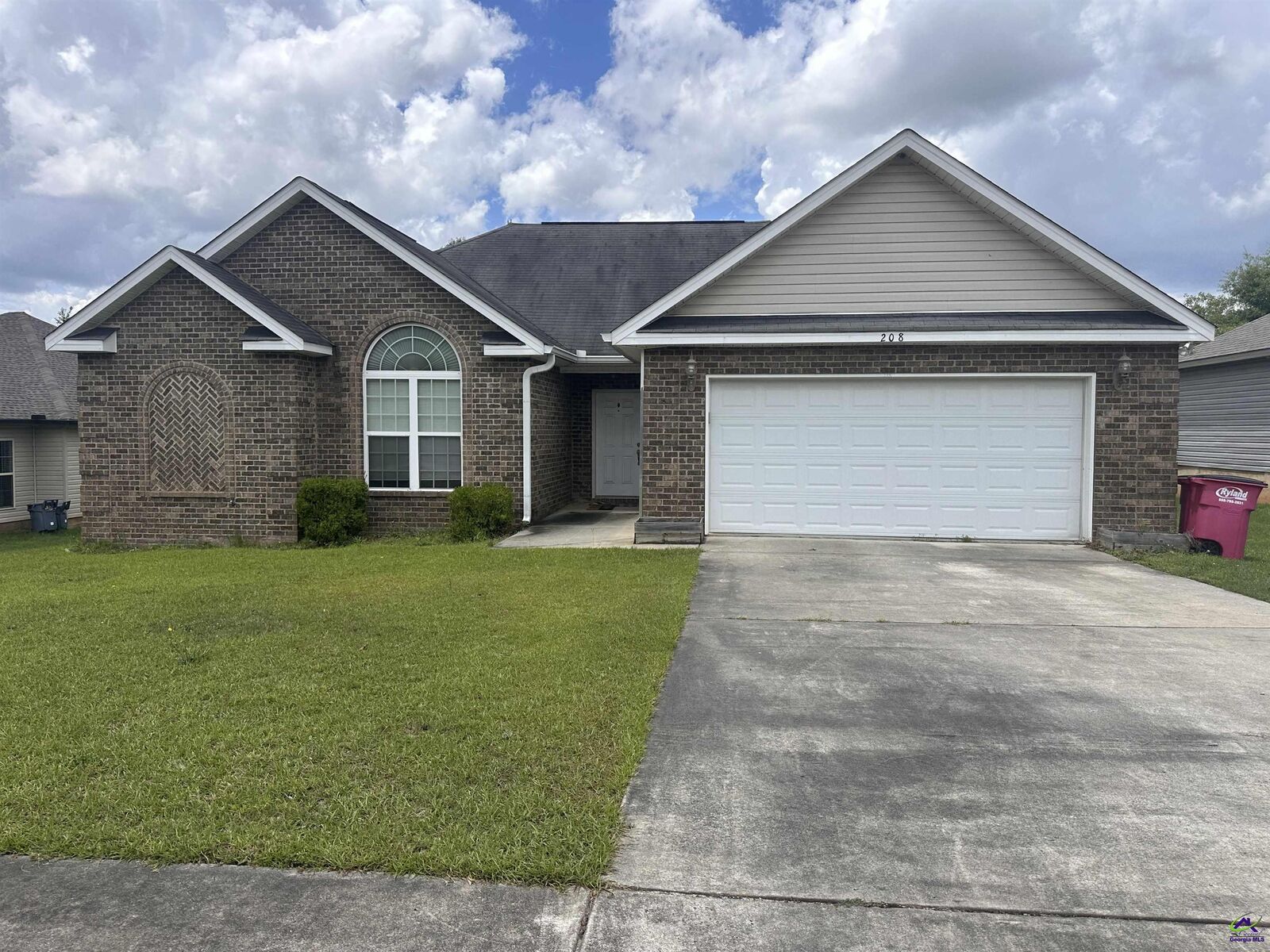 Property Photo:  208 Wray Street  GA 31093 