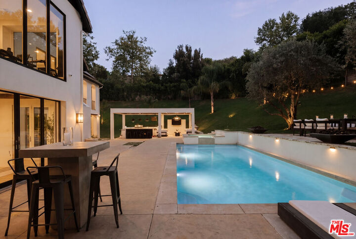 Property Photo: 3801 Prado Del Trigo CA 91302