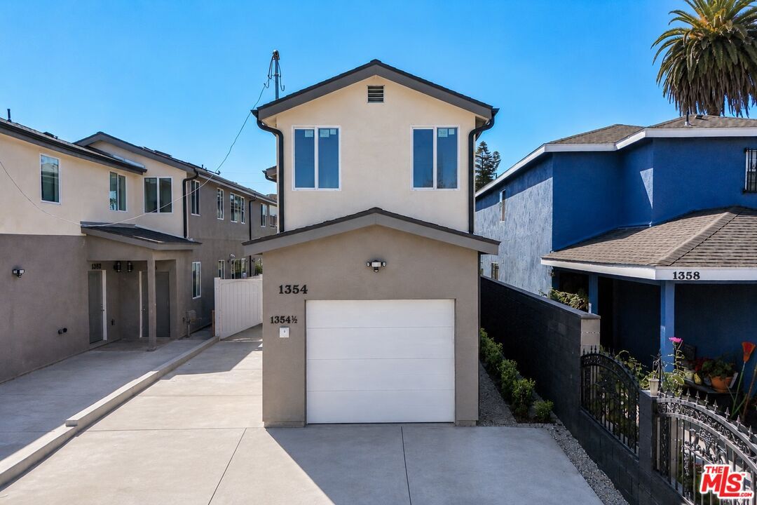 Property Photo: 1354 E 108th St CA 90059