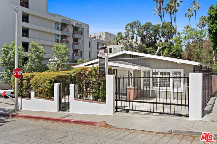 Property Photo: 6145 Carlos Ave CA 90028