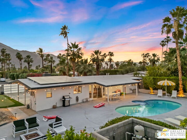 Property Photo:  242 NE Cerritos Dr  CA 92262 