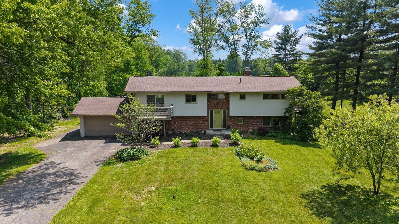 Property Photo:  7280 Hollandia Drive  OH 43081 