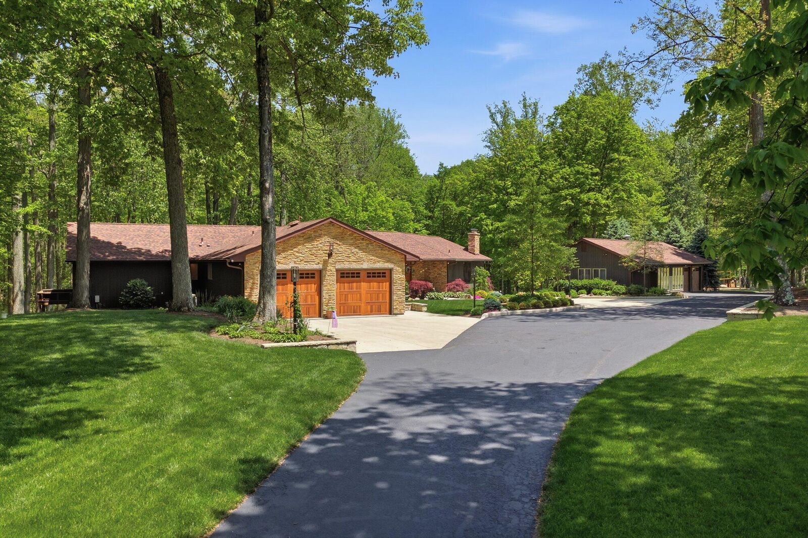 Property Photo:  1833 E Hanley Road  OH 44843 