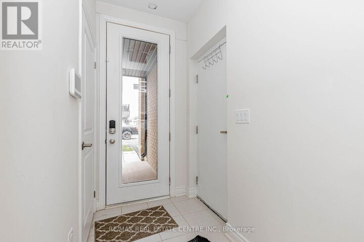 Property Photo:  3 Marvin Avenue  ON L6H 0Z6 