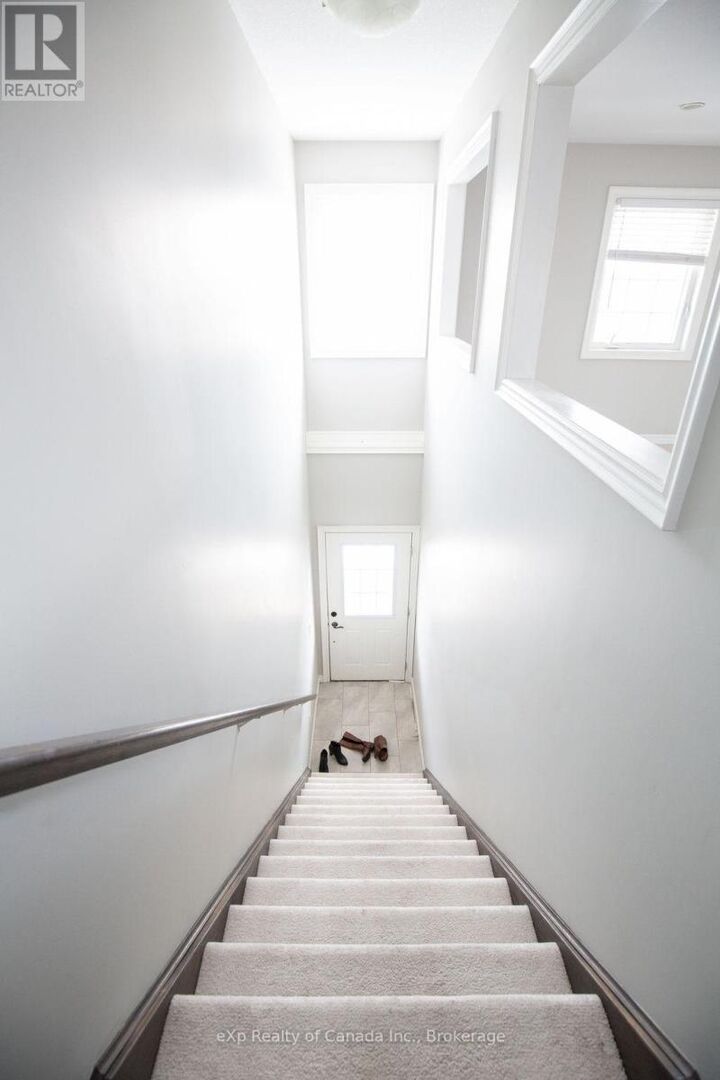 Property Photo: 3320 Meadowgate Boulevard 72 ON N6M 0A7