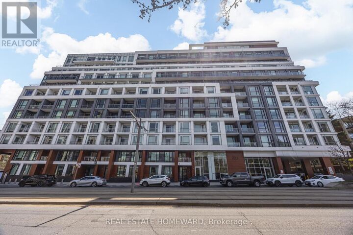 Property Photo: 223 St Clair Avenue West 309 ON M4V 1R3