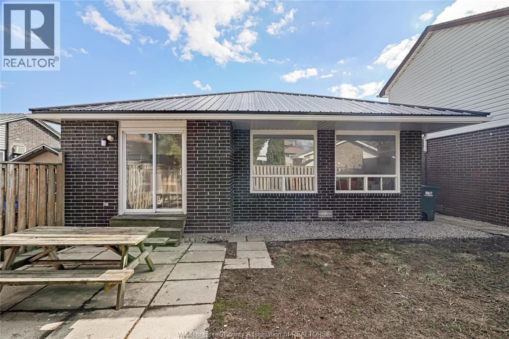 Property Photo:  9190 Blencarn Court  ON N8S 4L3 