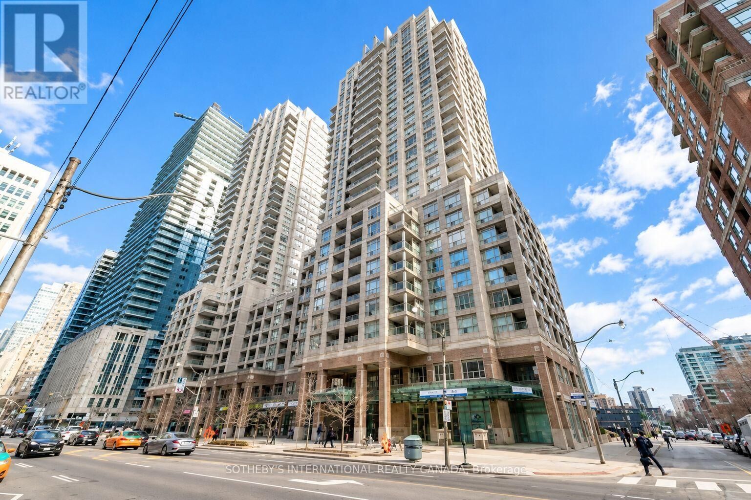 Property Photo:  909 Bay Street  ON M5S 3G2 