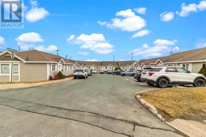 Property Photo:  8 Sarasota Court  NL A1E 5Z7 