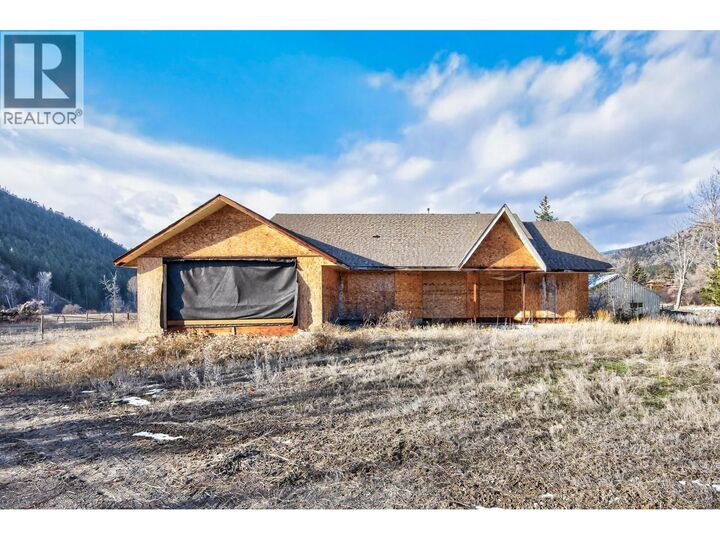 Property Photo: 390 Coyle Place BC V1K 1N4