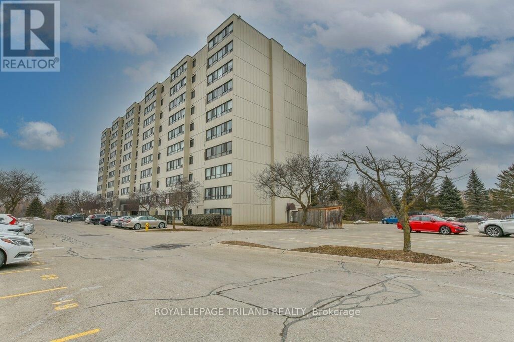 Property Photo:  1600 Adelaide Street North 1001  ON N5X 3H6 