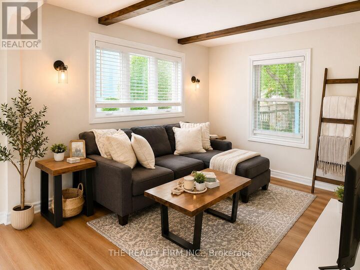 Property Photo:  105 Pine Lawn Avenue  ON N5Z 2R1 