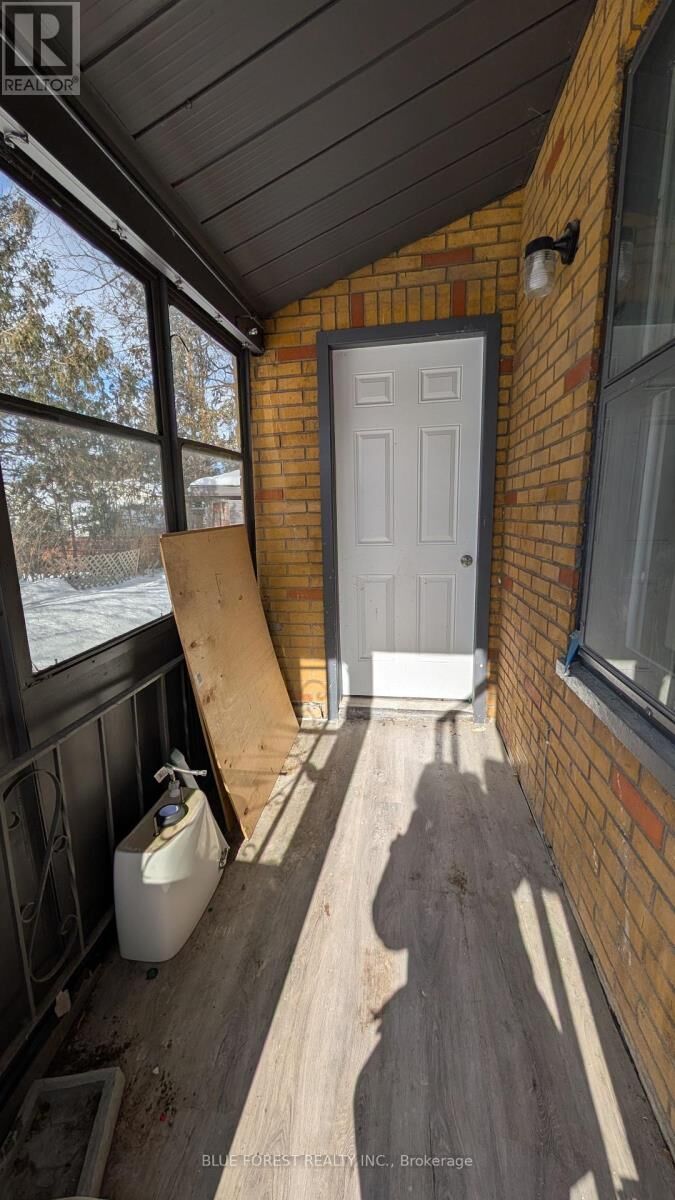 Property Photo:  26 Nolan Street  ON N5P 1X2 