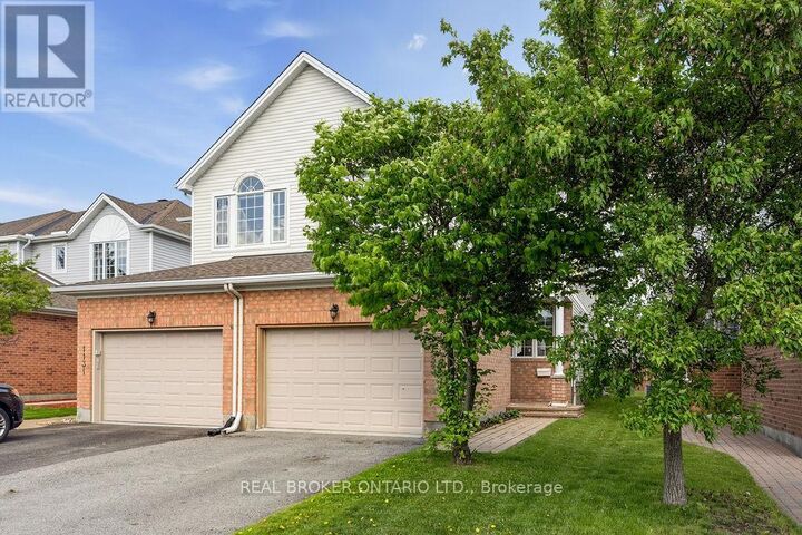 Property Photo:  1133 Clyde Avenue  ON K2C 4B2 