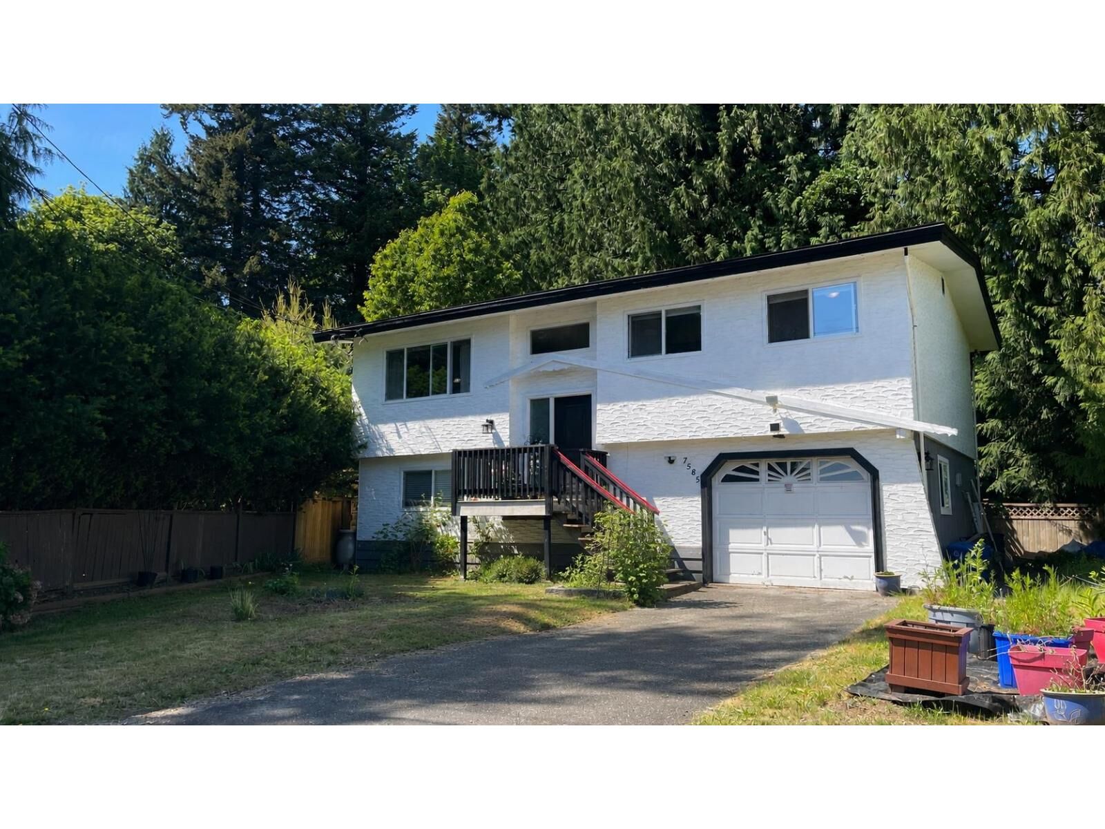 Property Photo: 7585 Bluejay Crescent BC V2V 2Z5