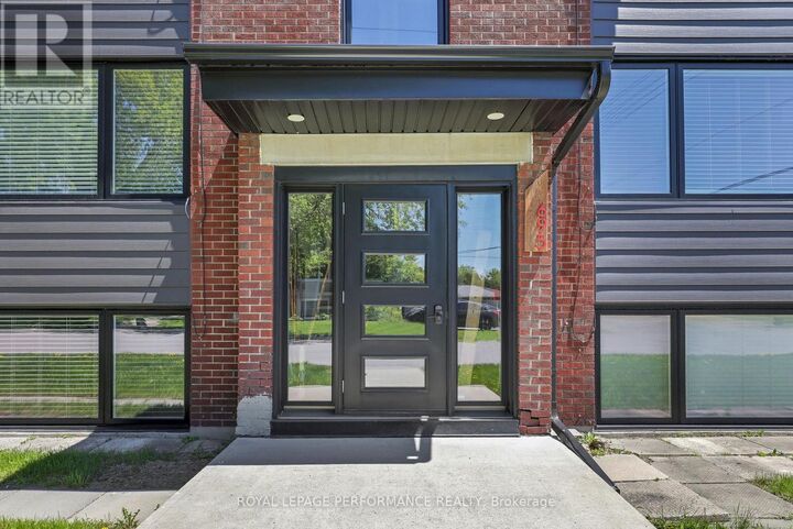 Property Photo:  695 Morgan Street Unit 2  ON K1K 3M1 