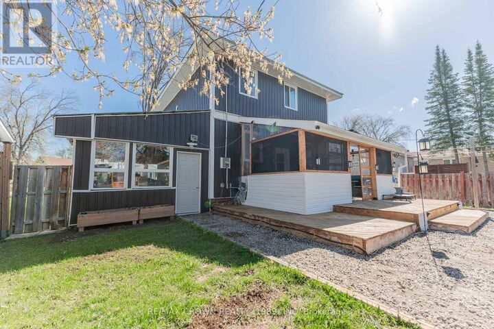 Property Photo:  33 Dominion Avenue  ON P5N 1N9 