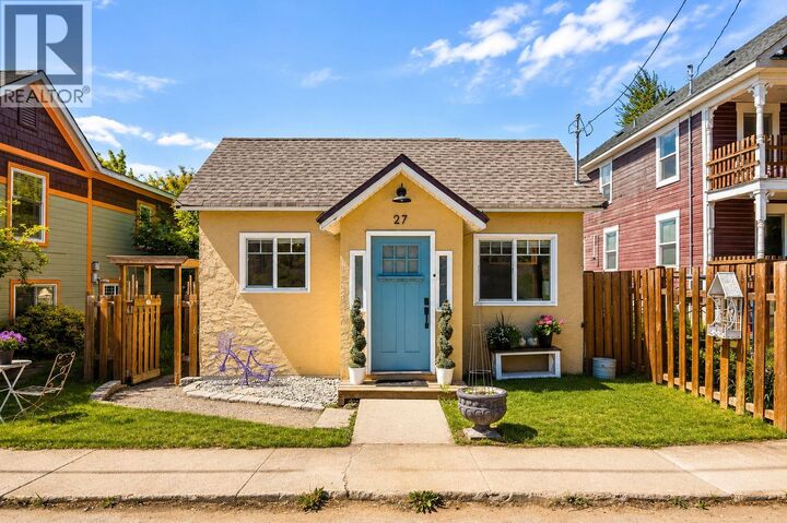 Property Photo:  27 Kenley Avenue  BC V0X 1W0 