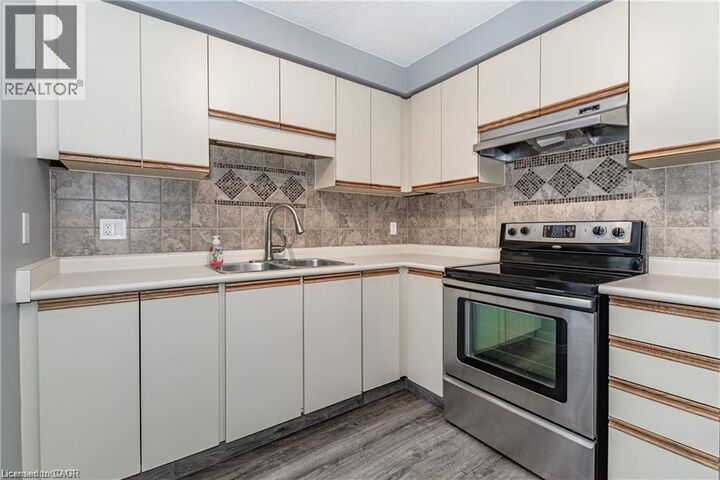 Property Photo: 331 Northlake Drive 8 ON N2V 1Z1