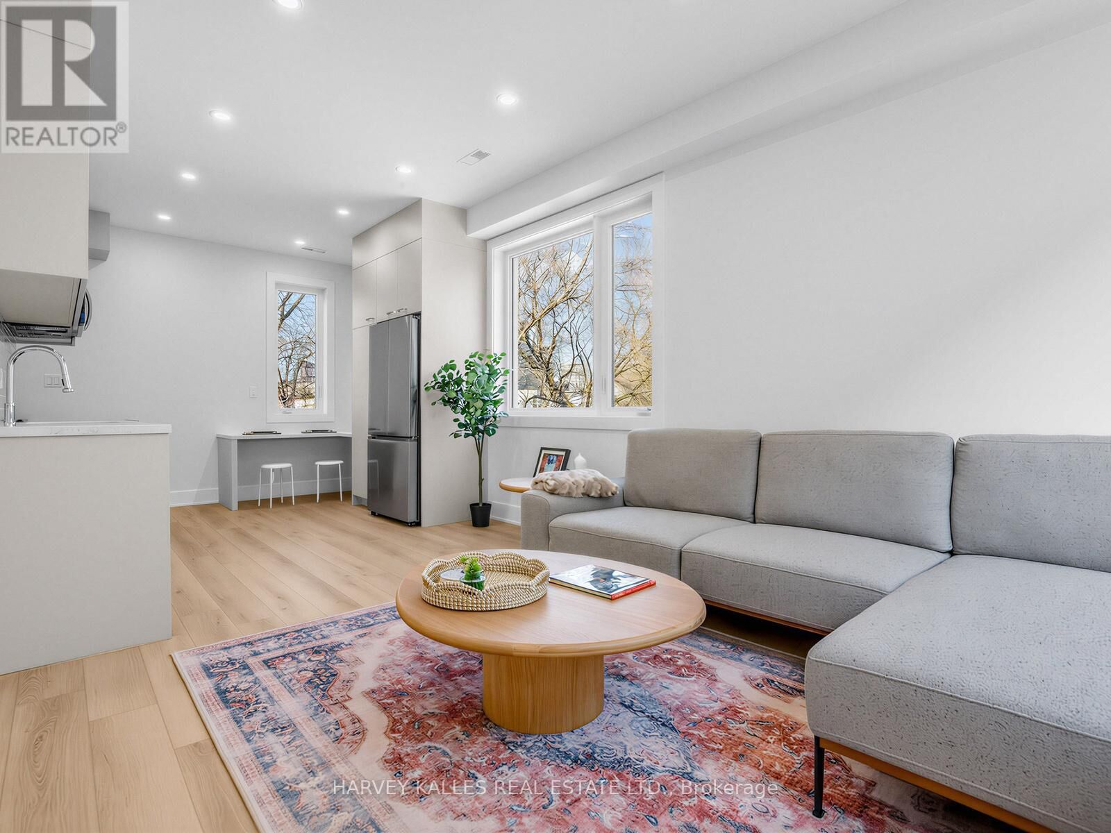 Property Photo:  45 Bellevue Avenue 2A  ON M5T 2N5 