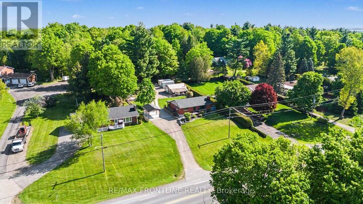 2436 Rideau Ferry Road — photo 1