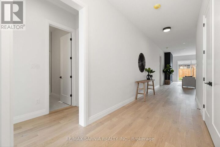 Property Photo: 601 Sweetbay Crescent ON N7S 0A8