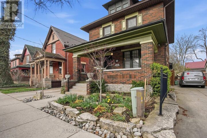 Property Photo: 441 Woodman Avenue ON N5W 4A1