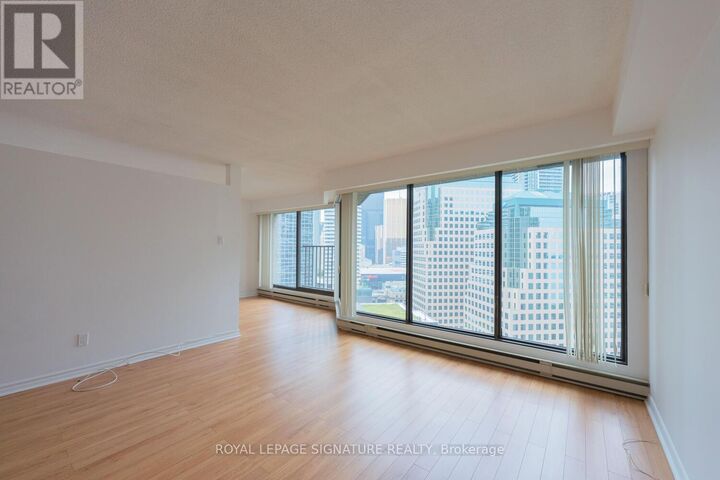 Property Photo: 65 Harbour Square 2109 ON M5J 2L4
