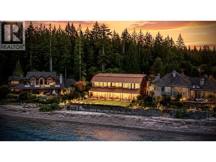 Property Photo:  768 Tsawwassen Beach Road  BC V4M 2J3 