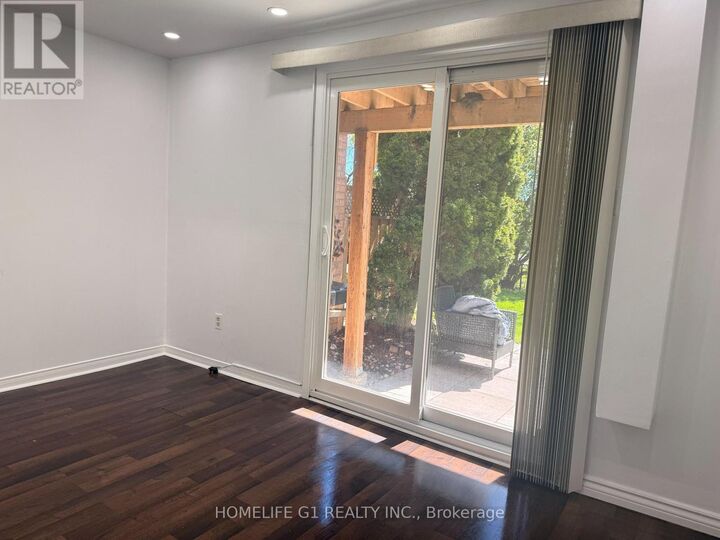 Property Photo:  2272 Mowat Avenue 42  ON L6H 5L8 