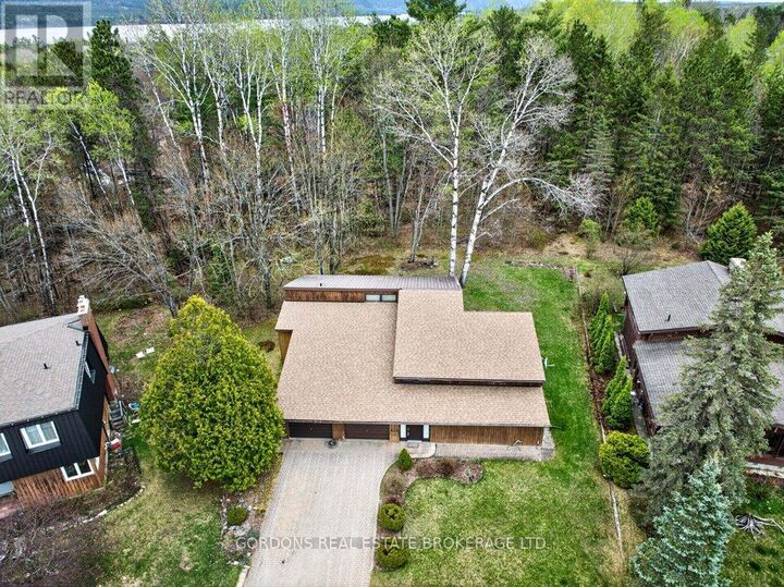 Property Photo: 100 Frontenac Crescent ON K0J 1P0