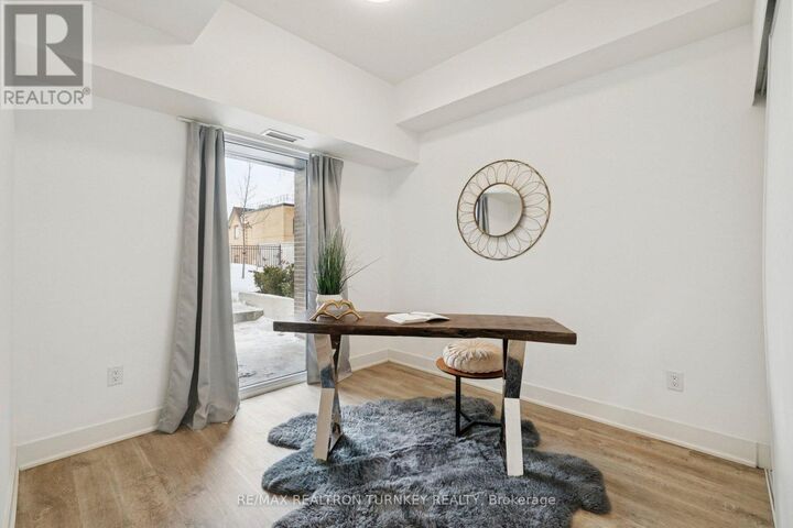 Property Photo:  185 Deerfield Road 018  ON L3Y 0G7 
