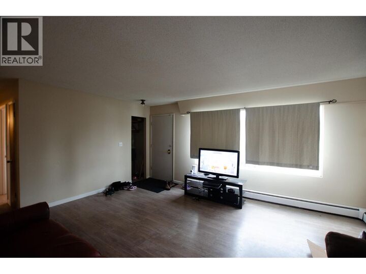 Property Photo:  2110 Oak Street  BC V2L 1V7 
