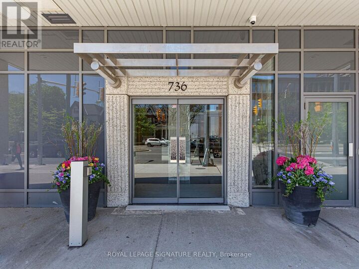 Property Photo:  736 Spadina Avenue 409  ON M5S 2J6 
