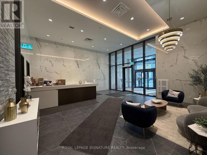 Property Photo:  4955 Yonge Street 2506  ON M2N 0L8 