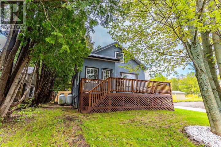 Property Photo: 16 Newcastle Street ON K0M 2K0