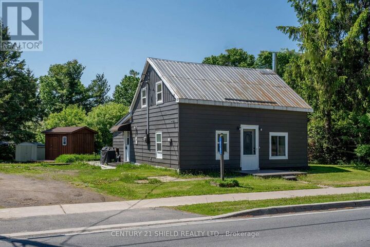 Property Photo: 18582 Dundas Street South ON K0C 1S0