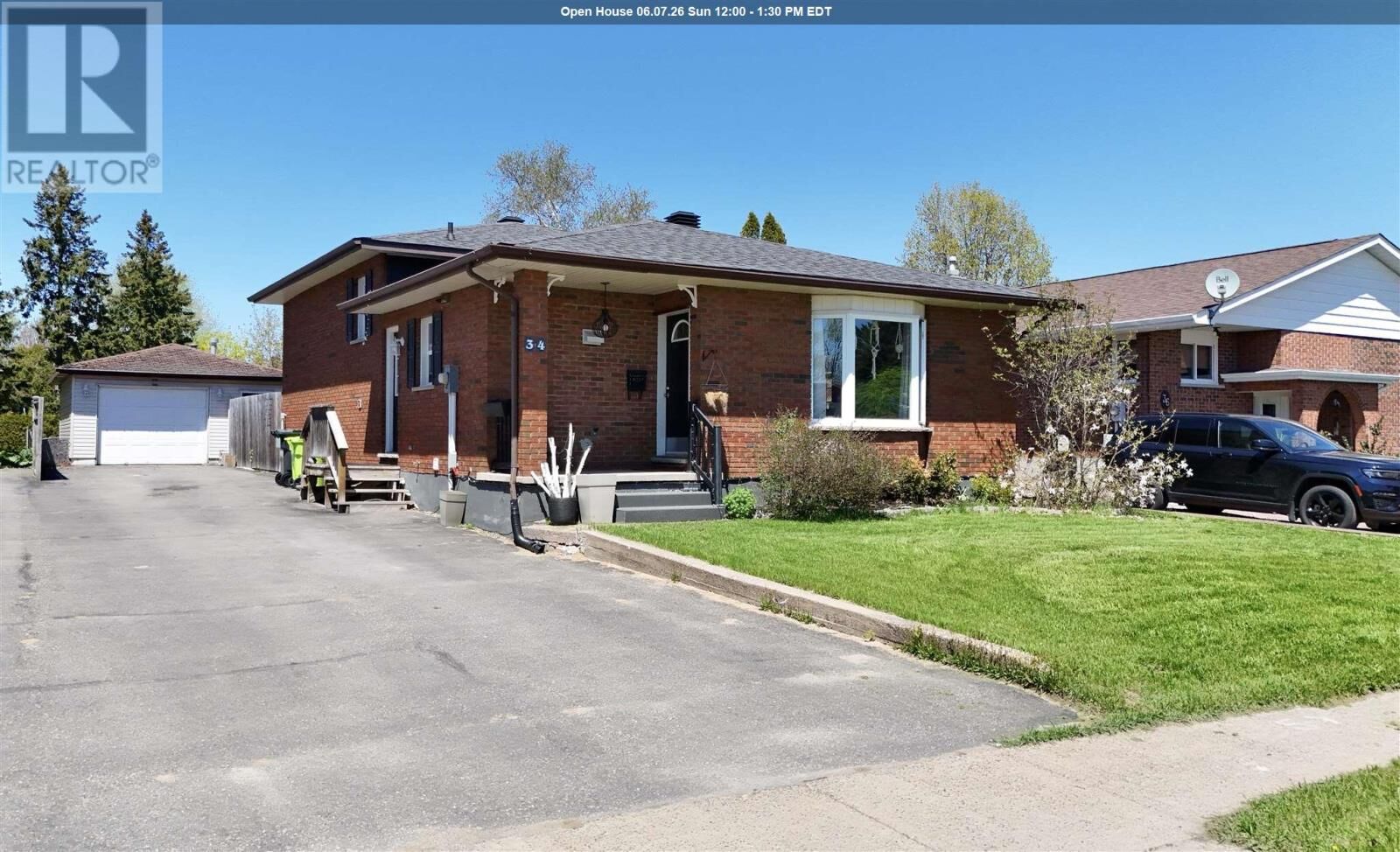 Property Photo:  34 Robin St  ON P6A 5X9 