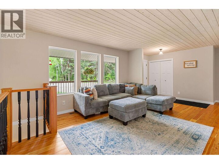 Property Photo: 9490 Edna Road BC V2K 5L9