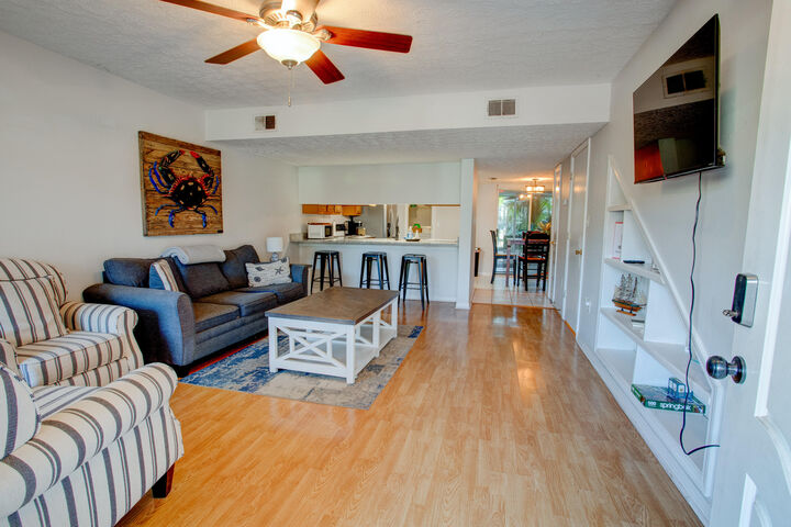 Property Photo: 2404 Suwanee Lane FL 32547