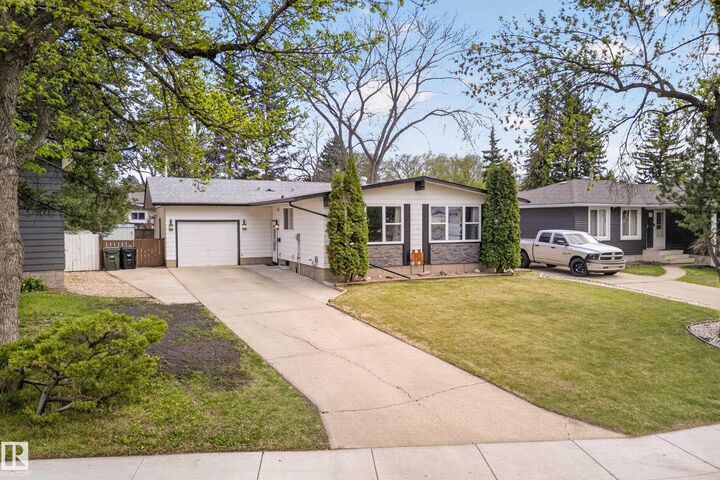Property Photo:  1017 McDermid Drive  AB T8A 1B7 