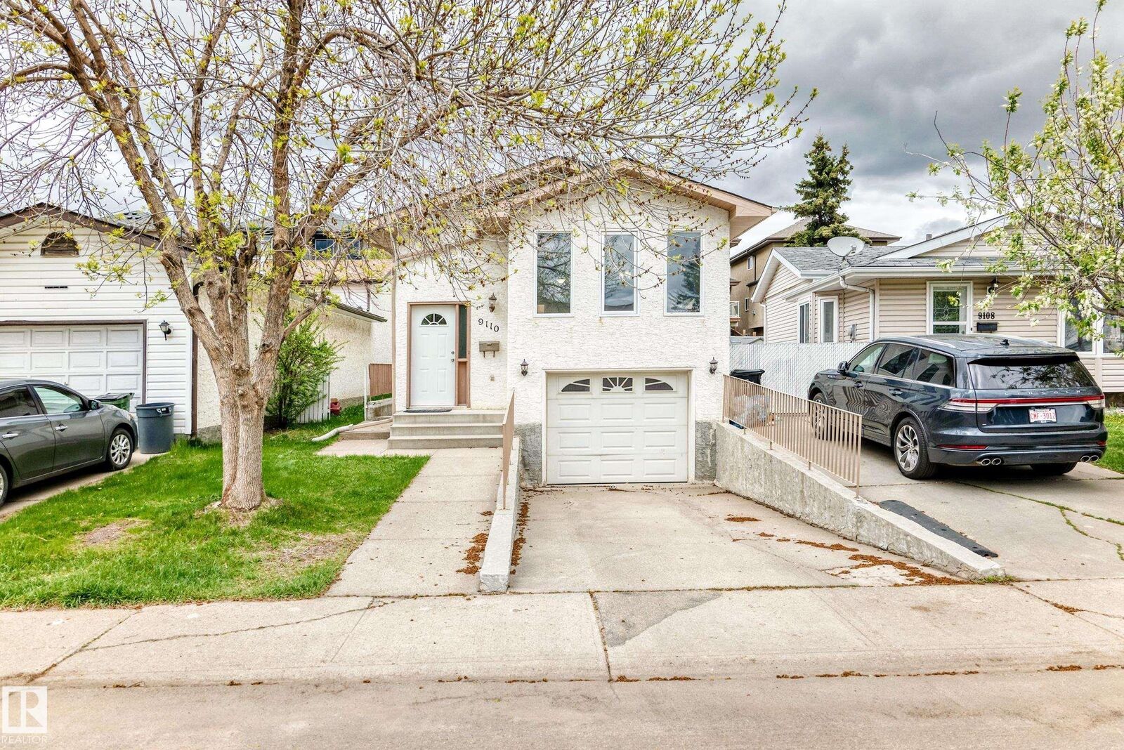 Property Photo: 9110 180A Avenue NW AB T5Z 2K5