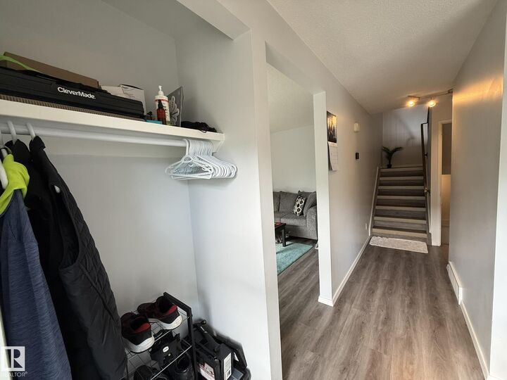Property Photo:  166 Roseland Village NW  AB T5E 5R6 