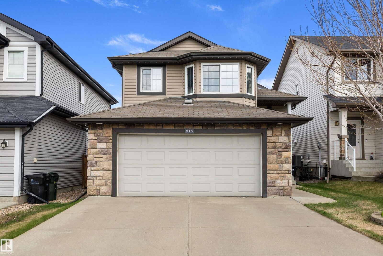 Property Photo: 915 Regency Drive AB T8A 3K3