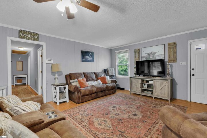 Property Photo:  101 Newman Drive  SC 29365 