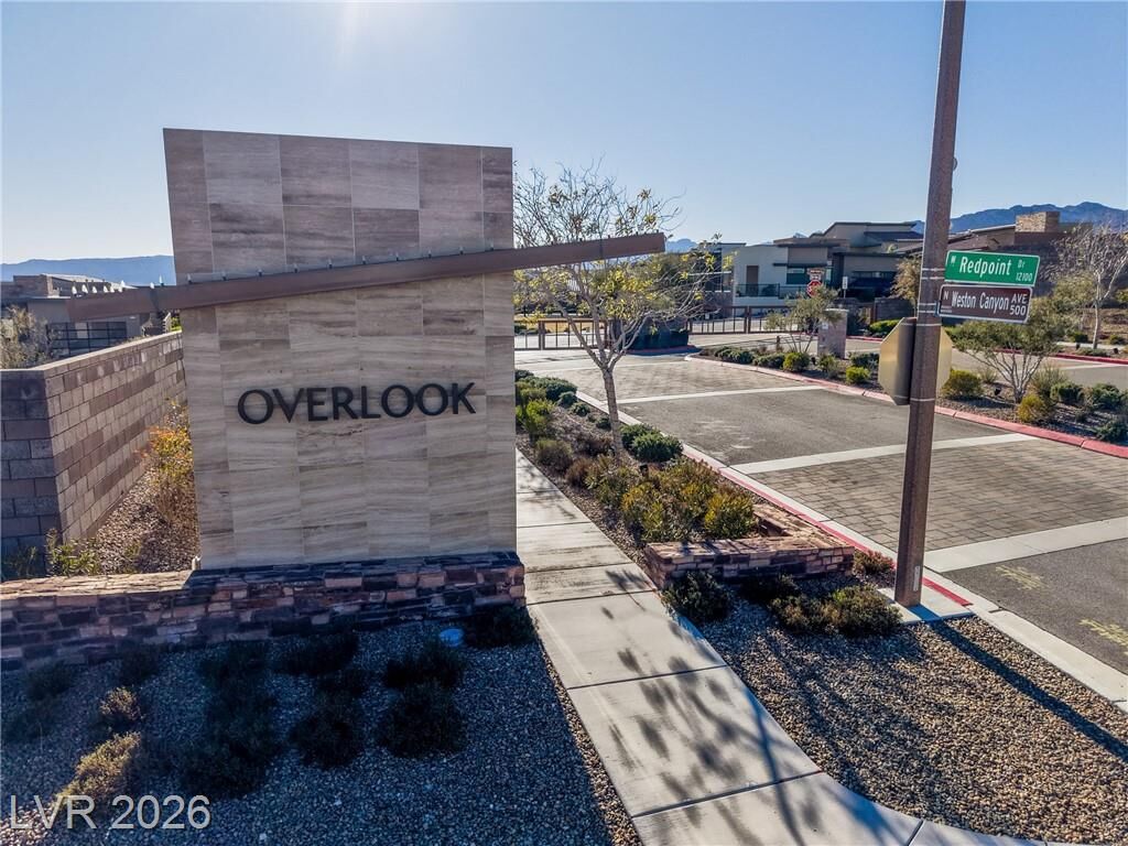 Property Photo:  477 Highview Ridge Avenue  NV 89138 