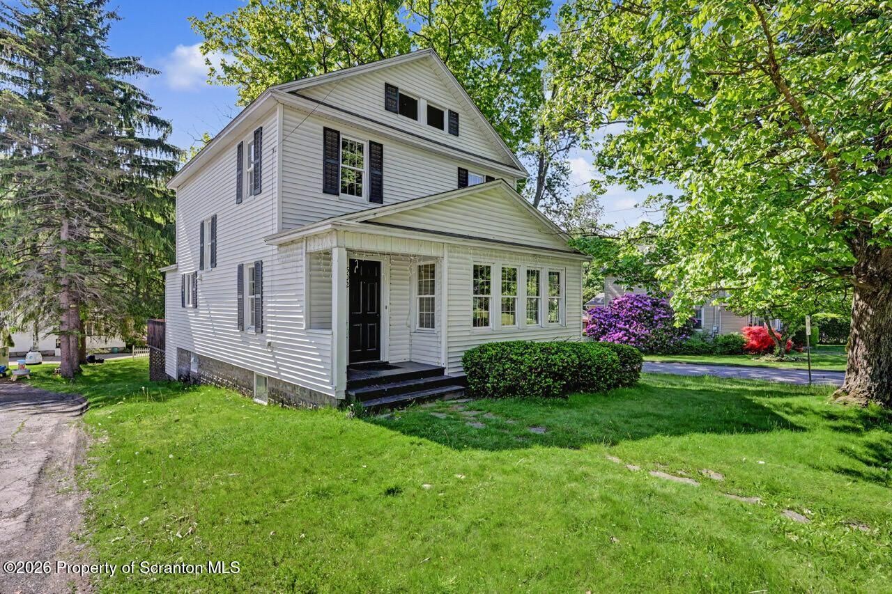 Property Photo:  502 Layton Road  PA 18411 