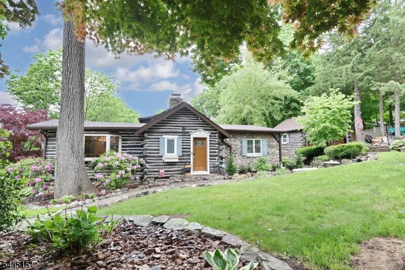 Property Photo:  5 Longview Ln  NJ 07456 
