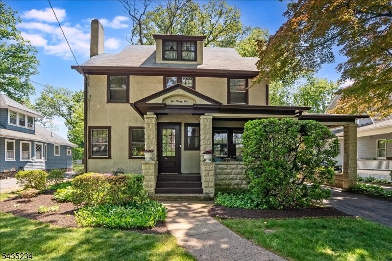 Property Photo:  525 S Maple Ave  NJ 07452 