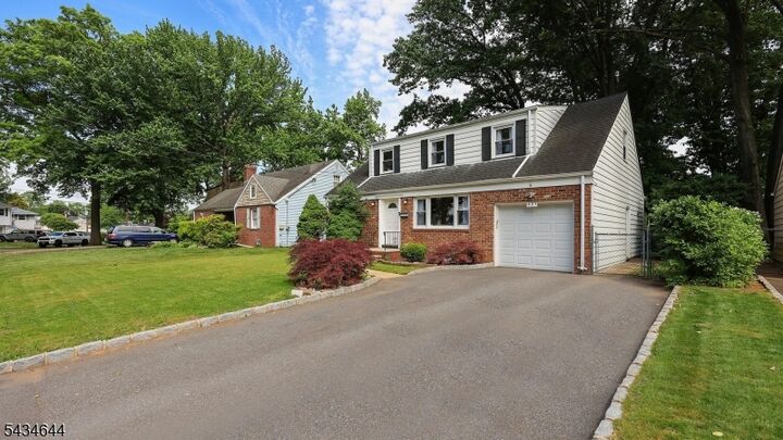 Property Photo: 405 Martin Rd NJ 07083